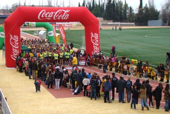 Más de 800 corredores participan este domingo en la carrera popular ‘La Sansi’ que por segundo año tiene como sede Úbeda