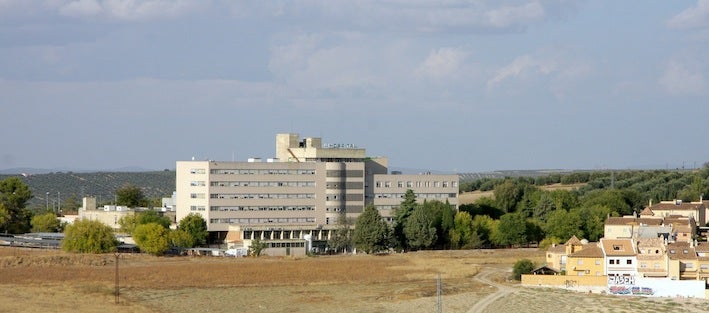 UGT critica el «cierre arbitrario y unilateral» de una planta de Medicina Interna del hospital