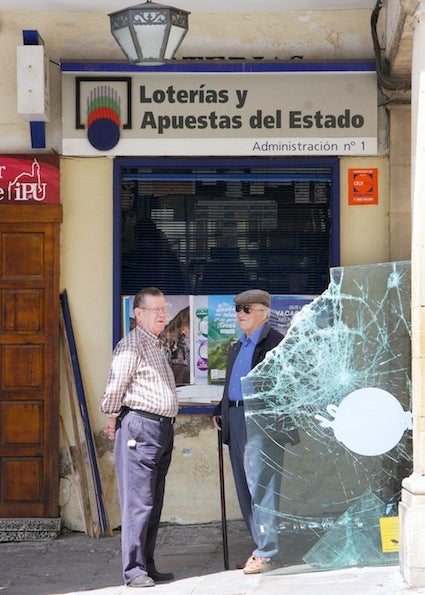 Robo en la administración de lotería de la calle Mesones