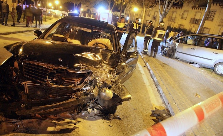 Colisión de dos vehículos en la calle Cronista Juan de la Torre, entre otros incidentes