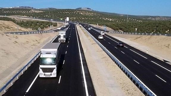 Vista de un tramo de la Autovía del Olivar.