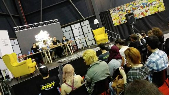 Intervención de los ubetenses en una charla celebrada ayer.