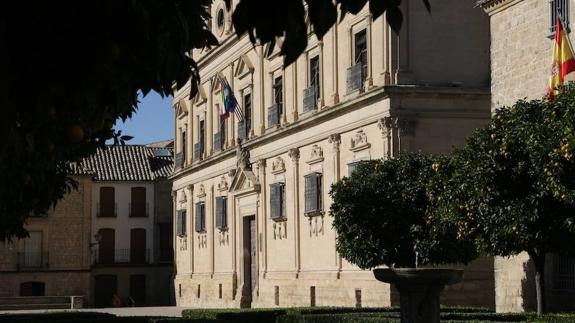 Vista del Ayuntamiento de Úbeda.
