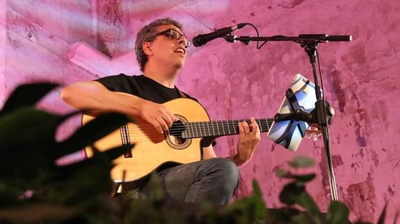 Pedro Guerra, anoche en San Lorenzo.