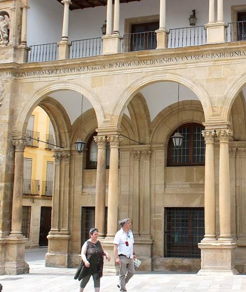 Fachada del edificio principal del conservatorio.