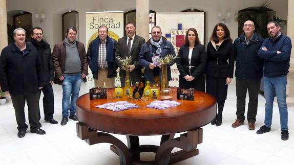 Presentación de la nueva guía de la Semana Santa dirigida a turistas.