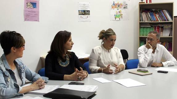 Una anterior reunión en el Centro de la Mujer.