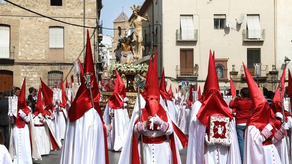 Primer tramo de la procesión del Resucitado.