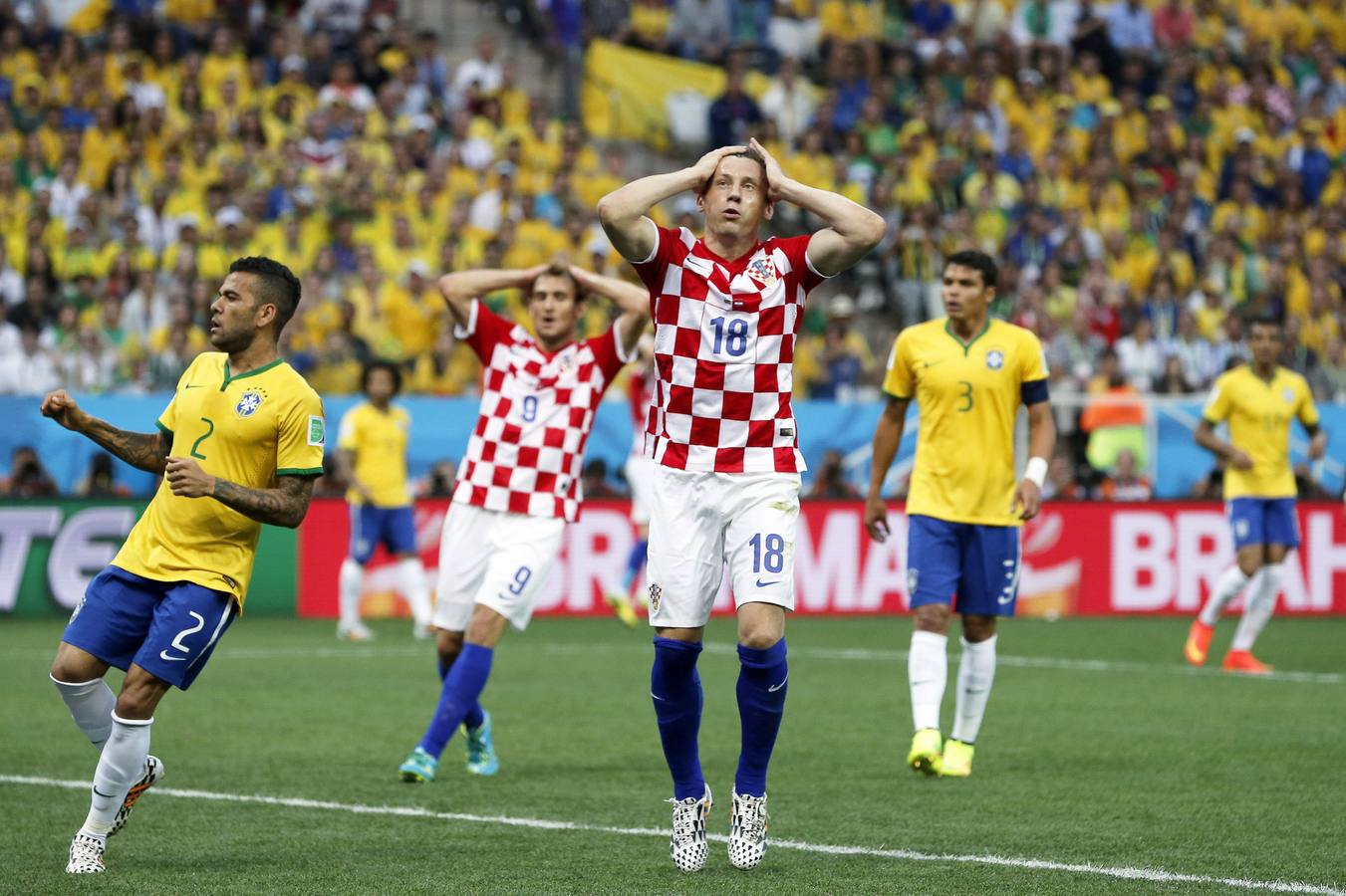 Brasil comienza su Mundial ganando