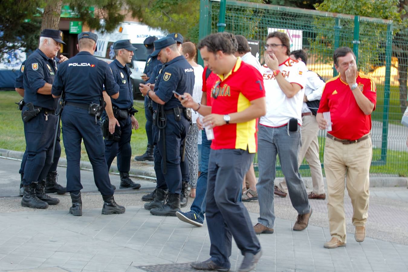 La grada, con la Selección de Baloncesto