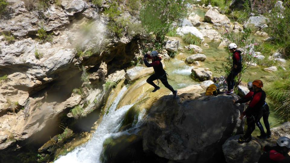 Un verano pasado por agua con las propuestas de Deportes