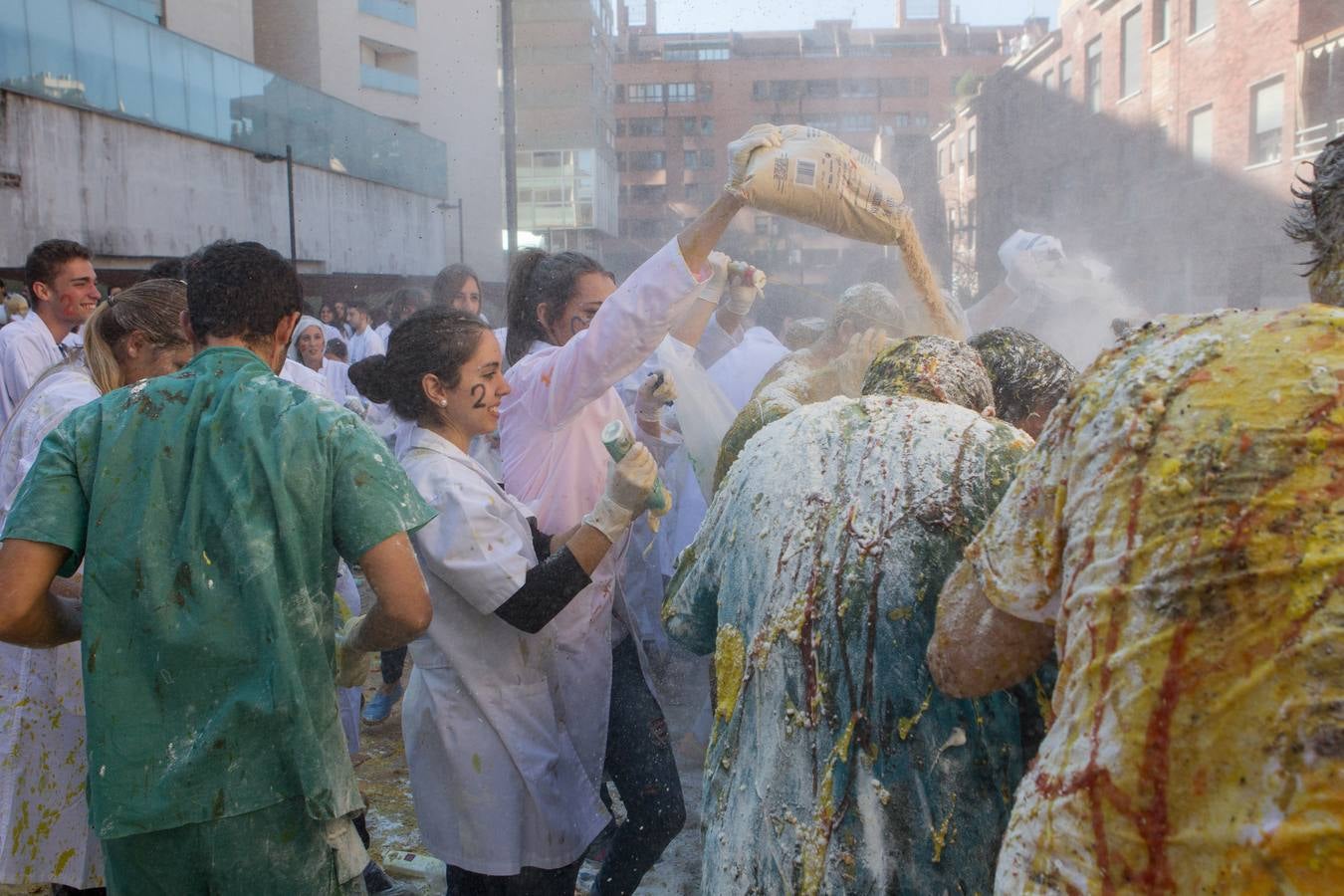 Novatadas en el &#039;País de las Maravillas&#039;