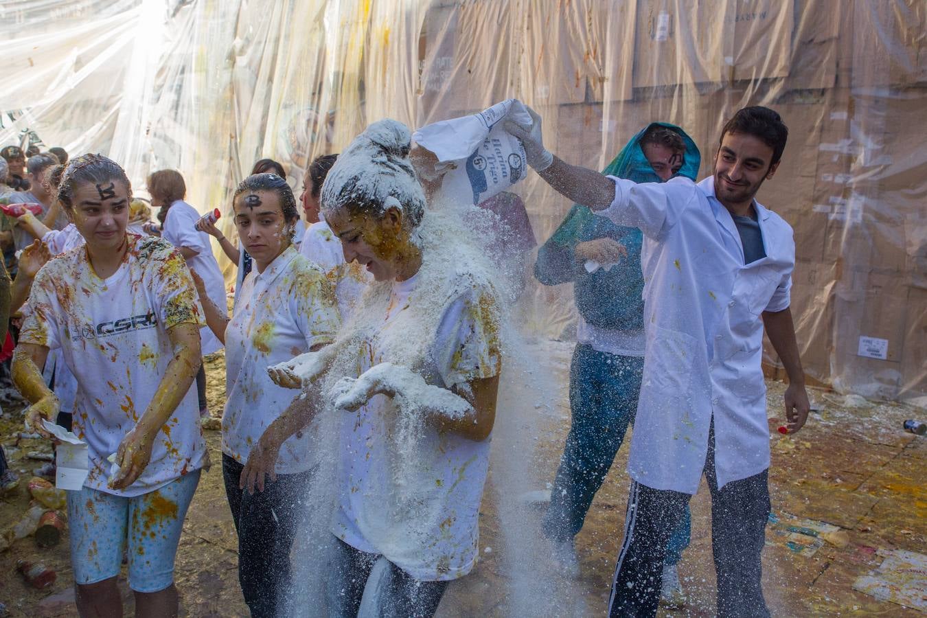 Novatadas en el &#039;País de las Maravillas&#039;