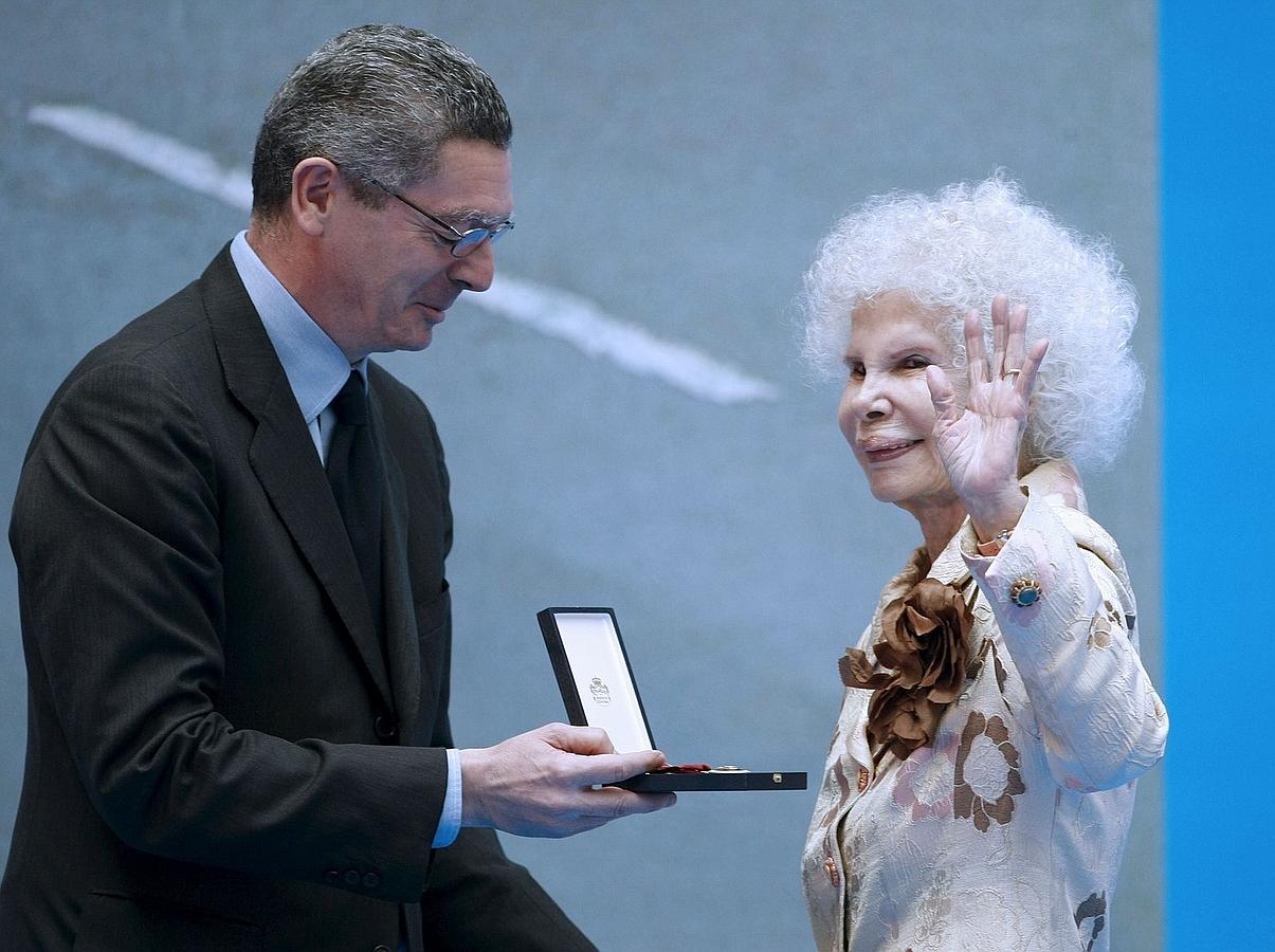 La Duquesa de Alba, imágenes de una vida