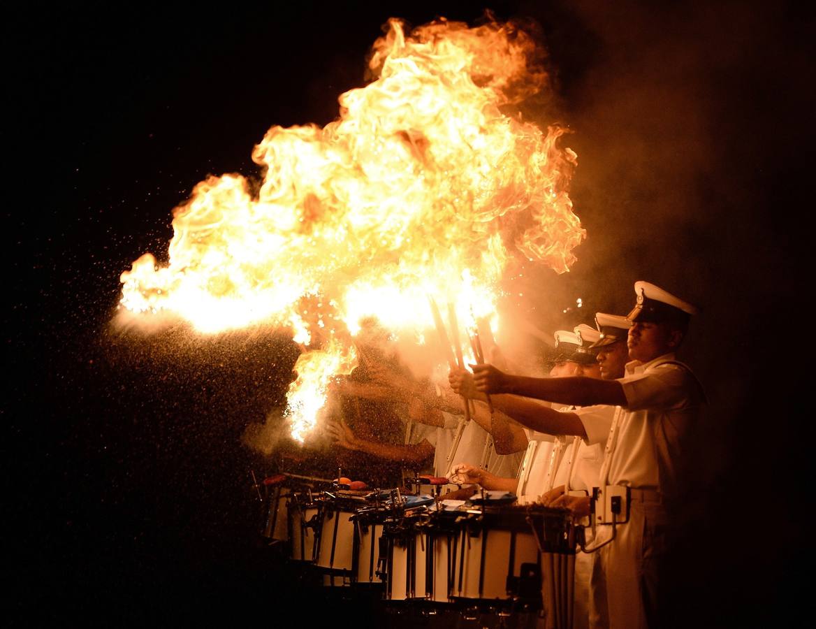 Ensayo para las próximas celebraciones del Día de la Marina India en Mumbai.