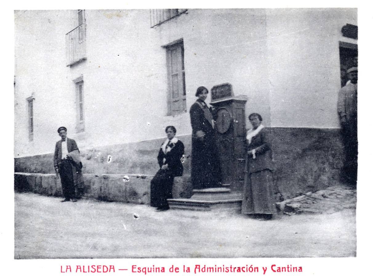 Esquina de la administración y cantina.