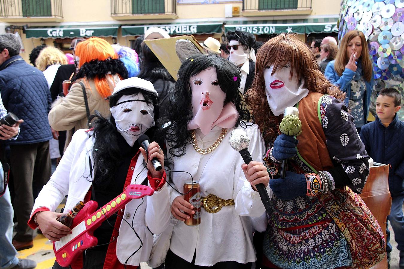 Alhama de Granada cierra carnaval de máscaras, que aspira a fiesta nacional