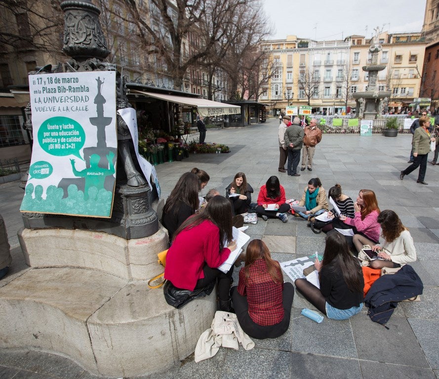 La UGR saca las clases a la calle