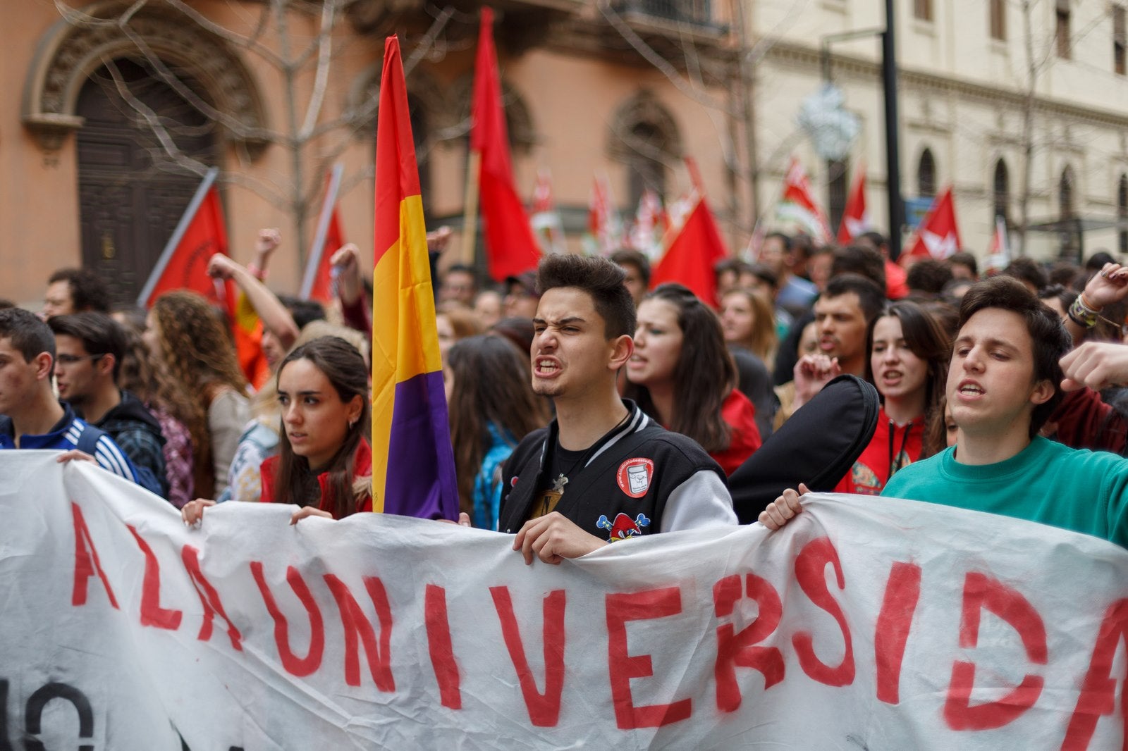 Estudiantes y trabajadores, contra el 3+2