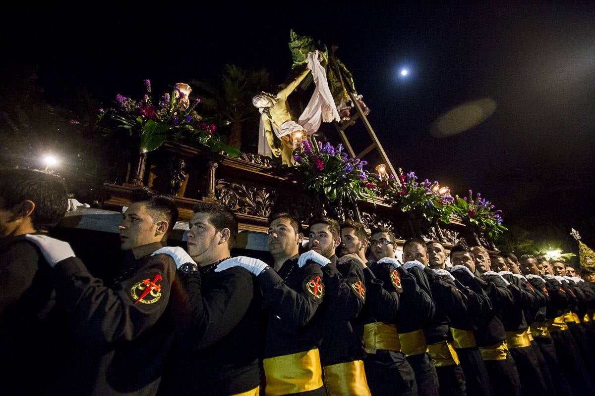 Descendimiento y Santa María del Alba