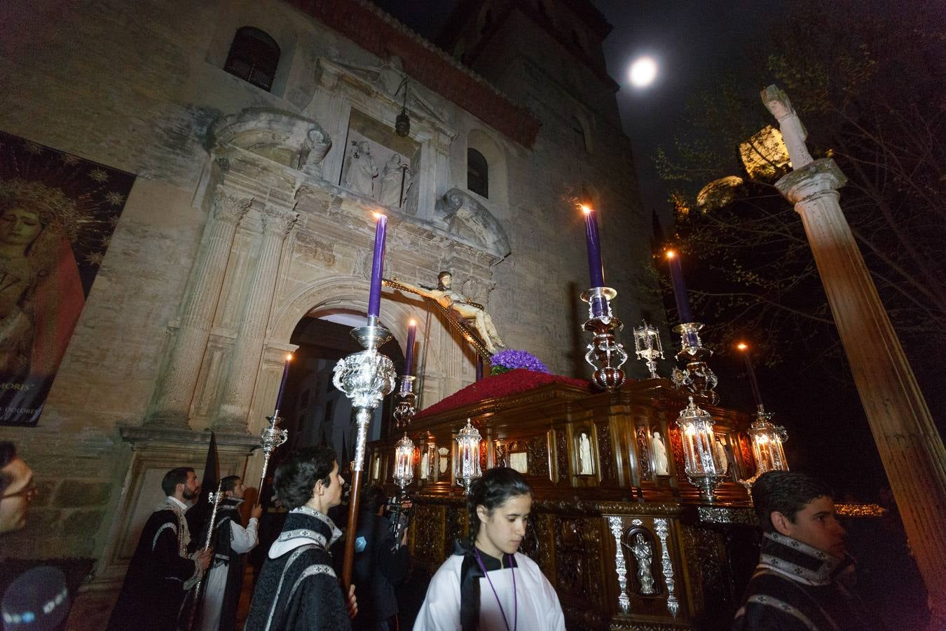 Silencio, madrugada para Granada