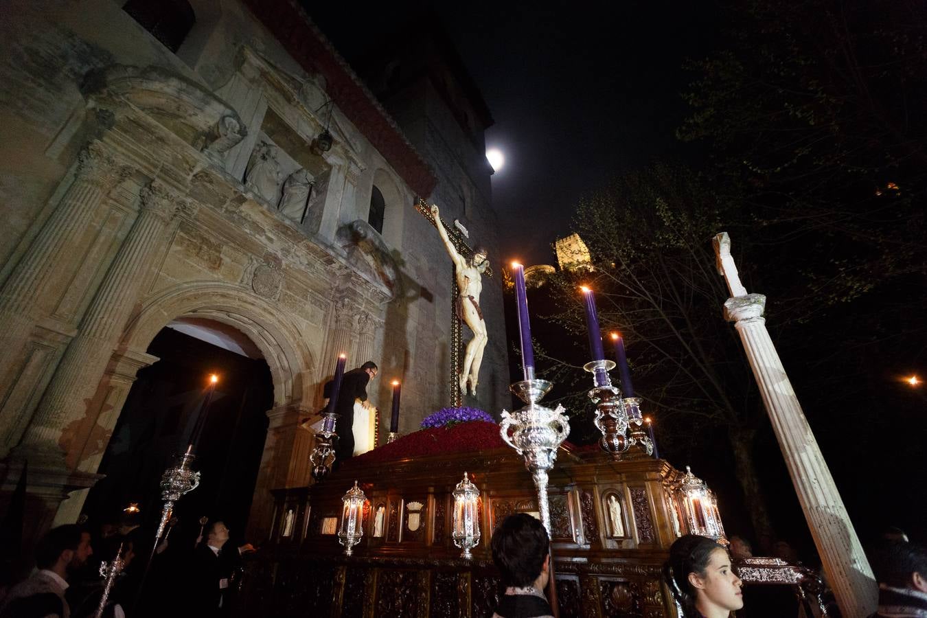 Silencio, madrugada para Granada