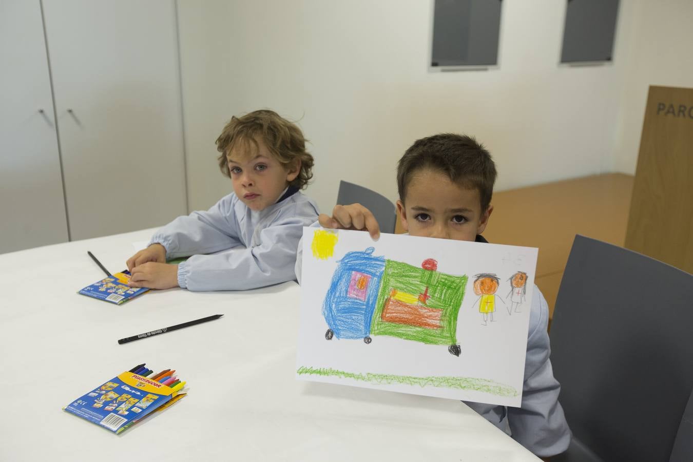 Pintura y dibujo infantil sobre Sanidad Militar