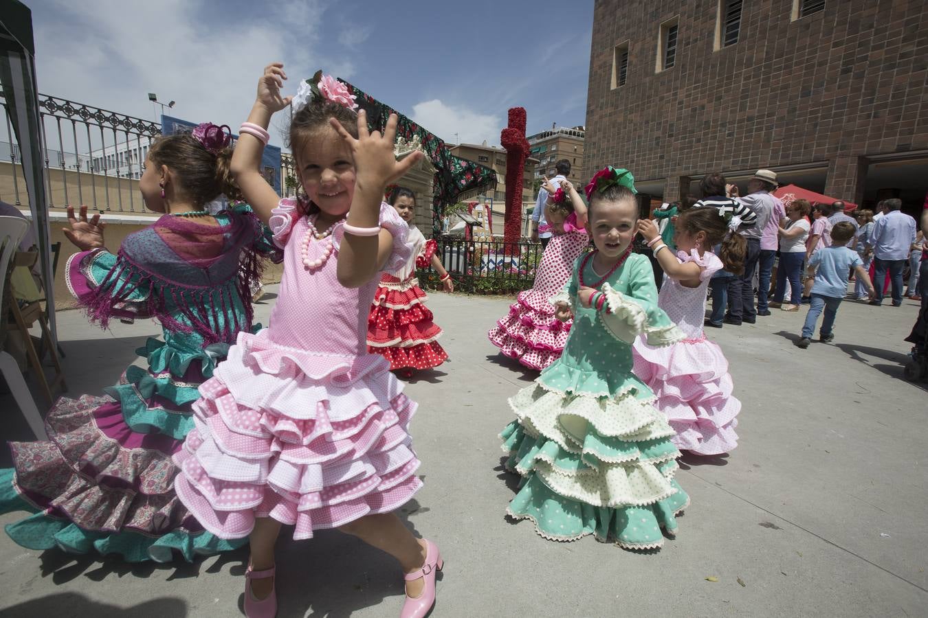 Calor y color en el Día de la Cruz