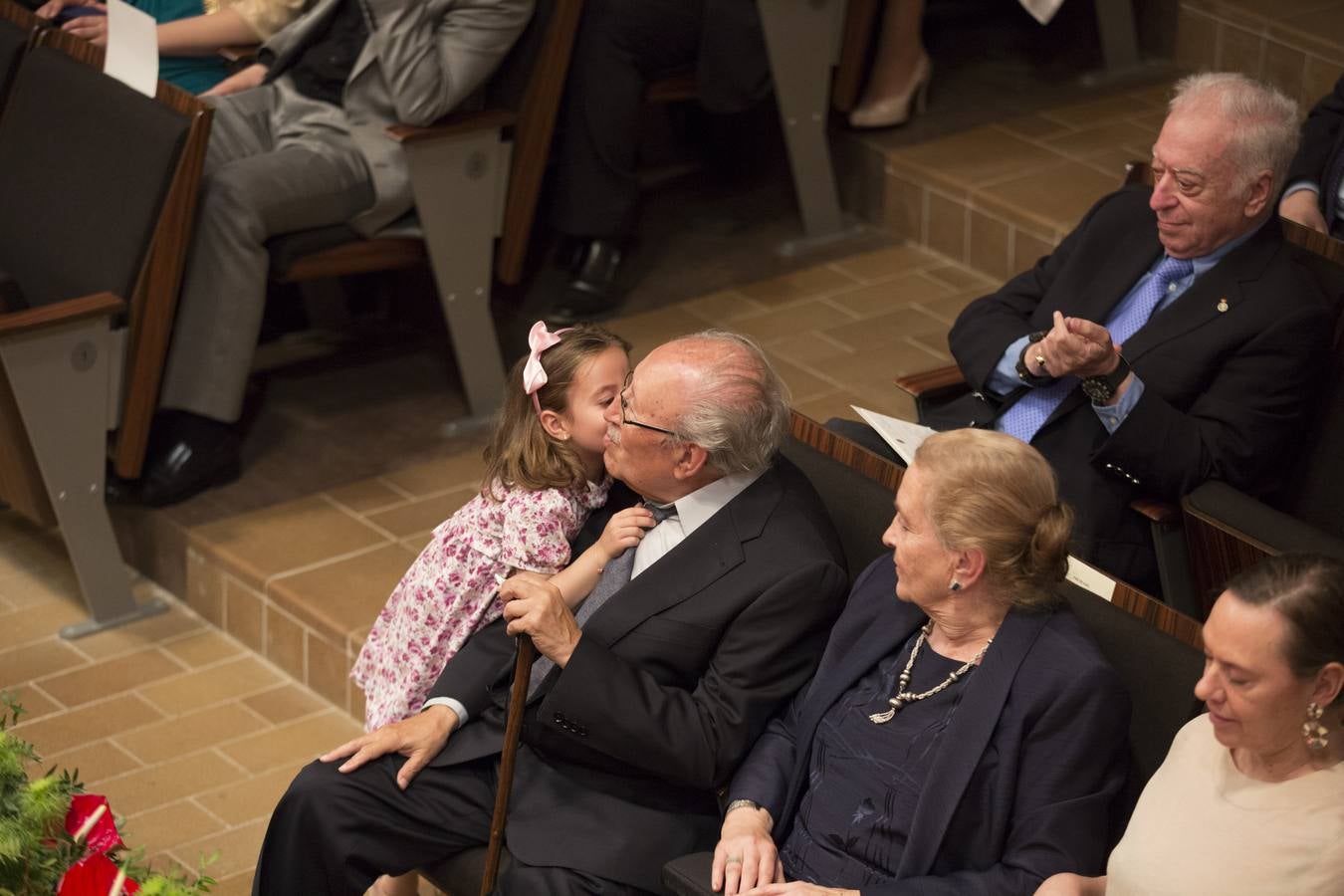 Guillén reivindica el &quot;tono elegíaco&quot; de la poesía, que se alimenta del &quot;tiempo&quot;