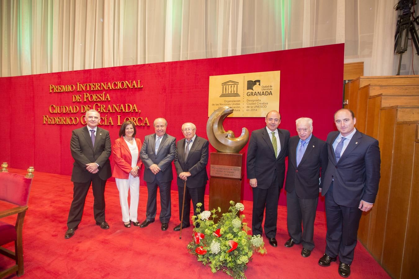 Guillén reivindica el &quot;tono elegíaco&quot; de la poesía, que se alimenta del &quot;tiempo&quot;