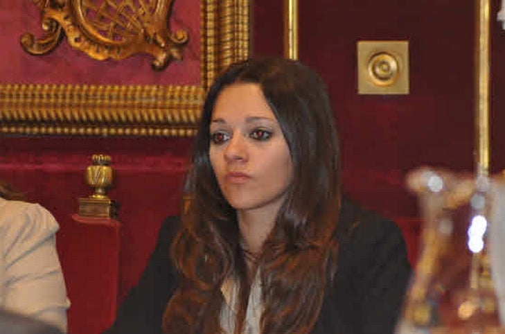 Jemima Sánchez Iborra (PSOE). Edad: 30 añosNacida en: Fuengirola (Málaga).Formación: Diplomada Trabajo Social y técnico superior en Mediación Familiar.Último cargo: Concelaja del PSOE.