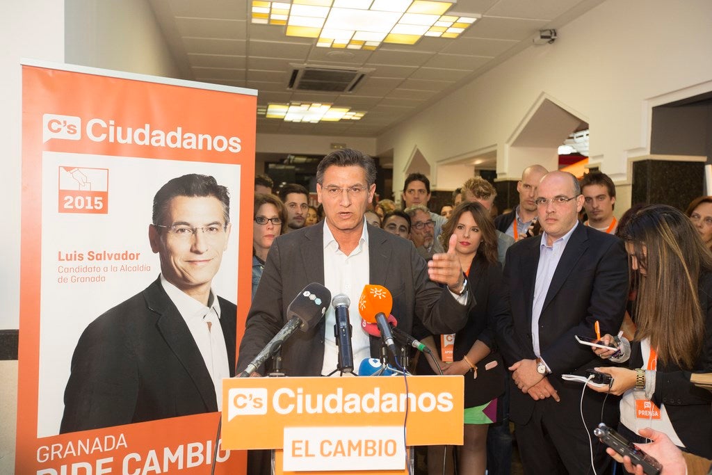 Luis Salvador: &quot;Estamos abiertos a todas las posibilidades&quot;