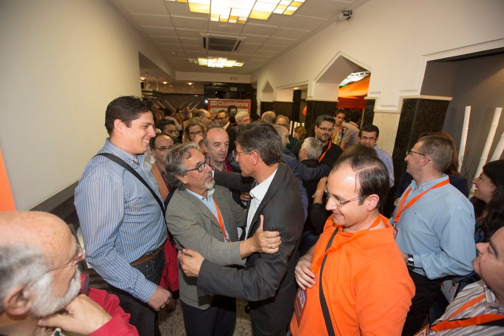 Luis Salvador: &quot;Estamos abiertos a todas las posibilidades&quot;