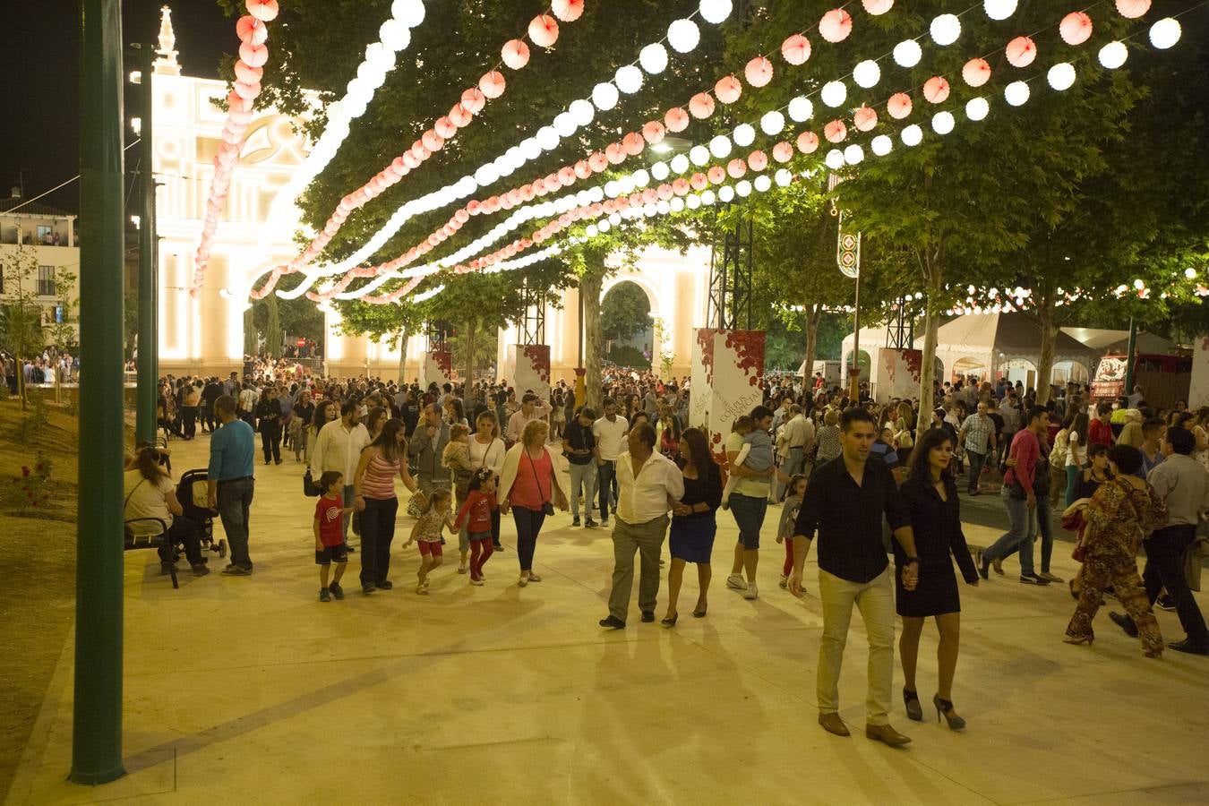 Luces, flamenco e ilusión para comenzar el Corpus
