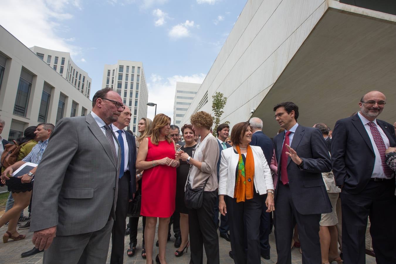 Susana Díaz inaugura las facultades de Medicina y Ciencias de la Salud