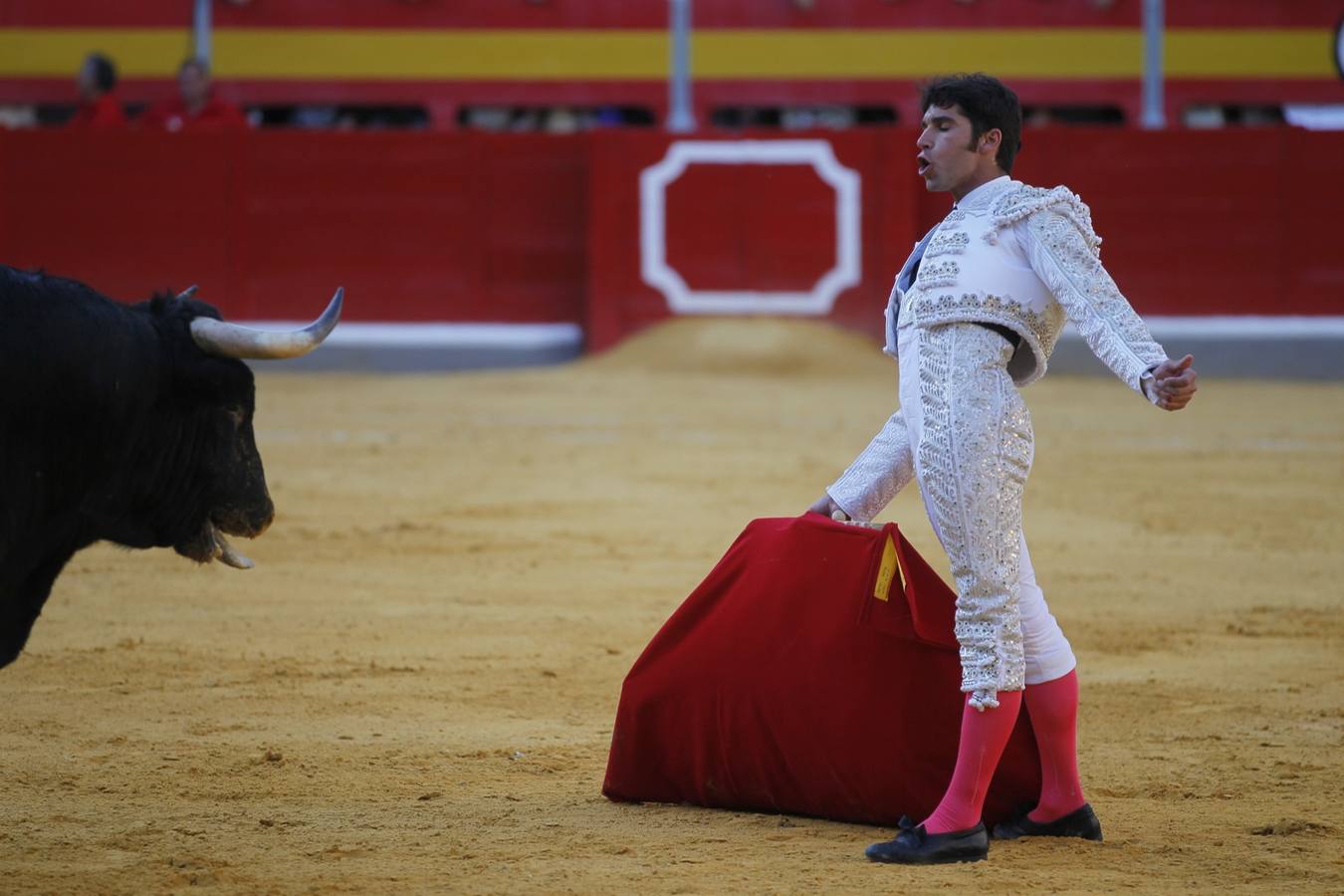 Cayetano, &#039;el Fandi&#039; y Ponce inauguran la feria taurina del Corpus