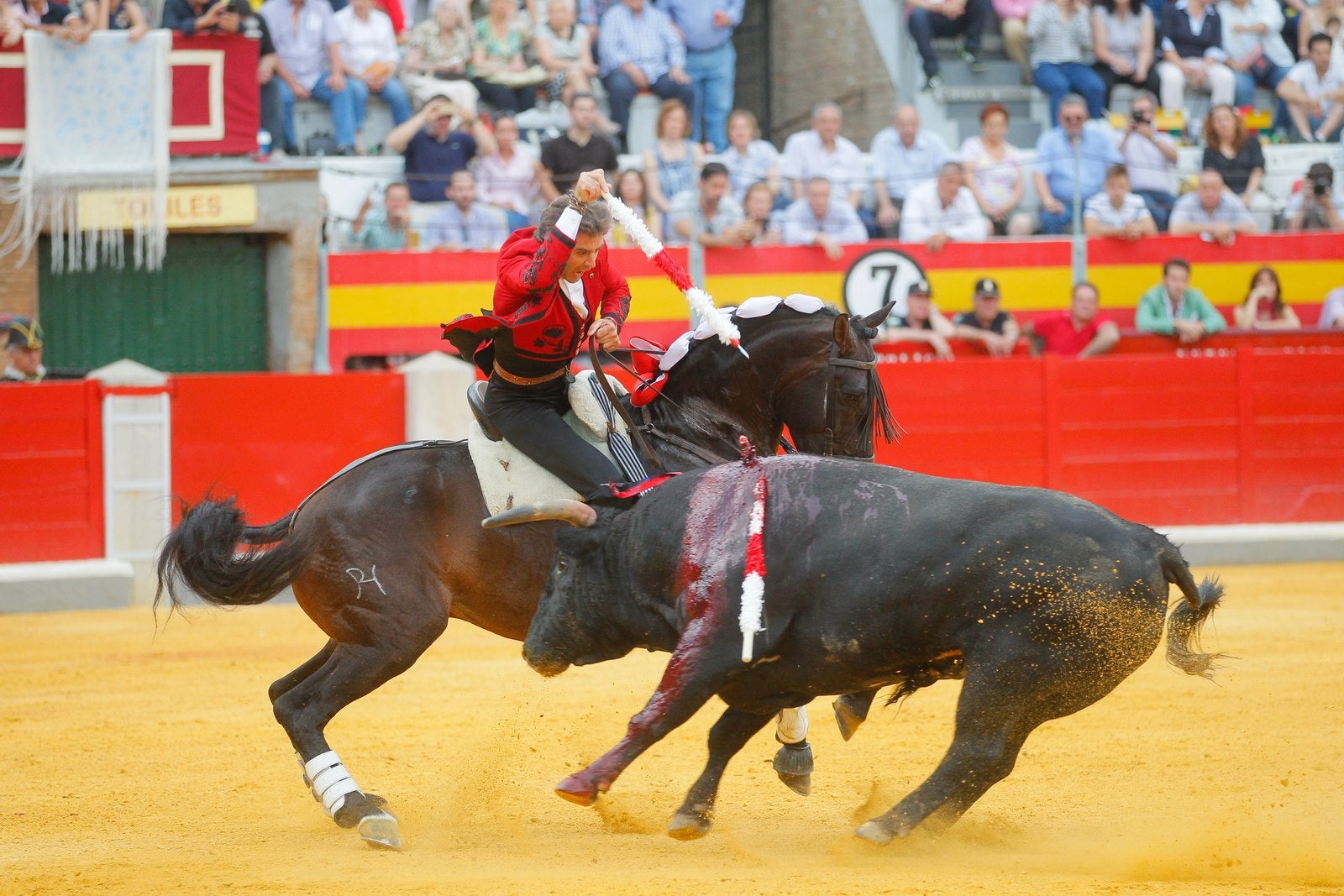 Hermoso de Mendoza pone el broche triunfal a la feria del Corpus de Granada