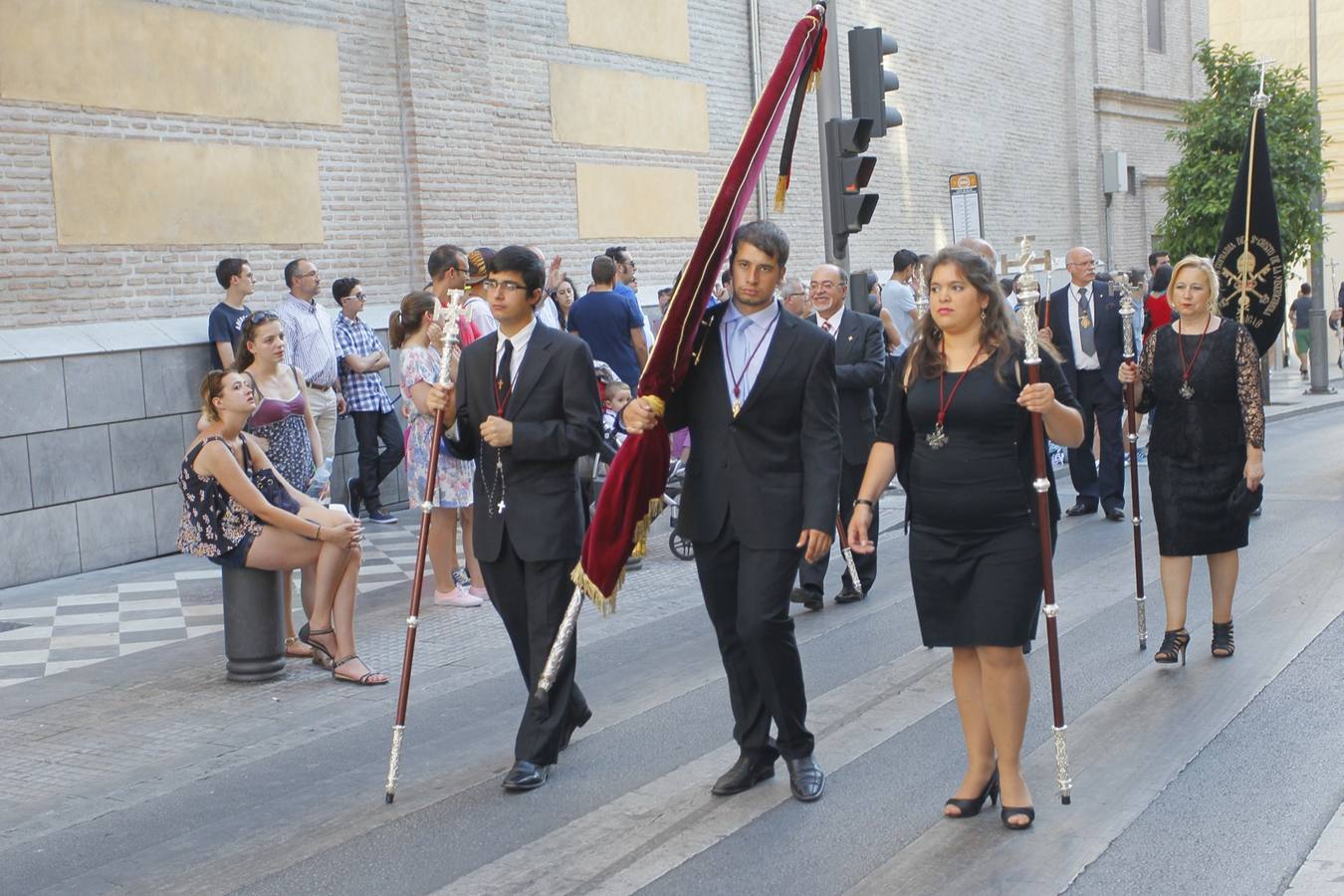 La Virgen del Rosario vuelve a &#039;su&#039; Carrera del Darro