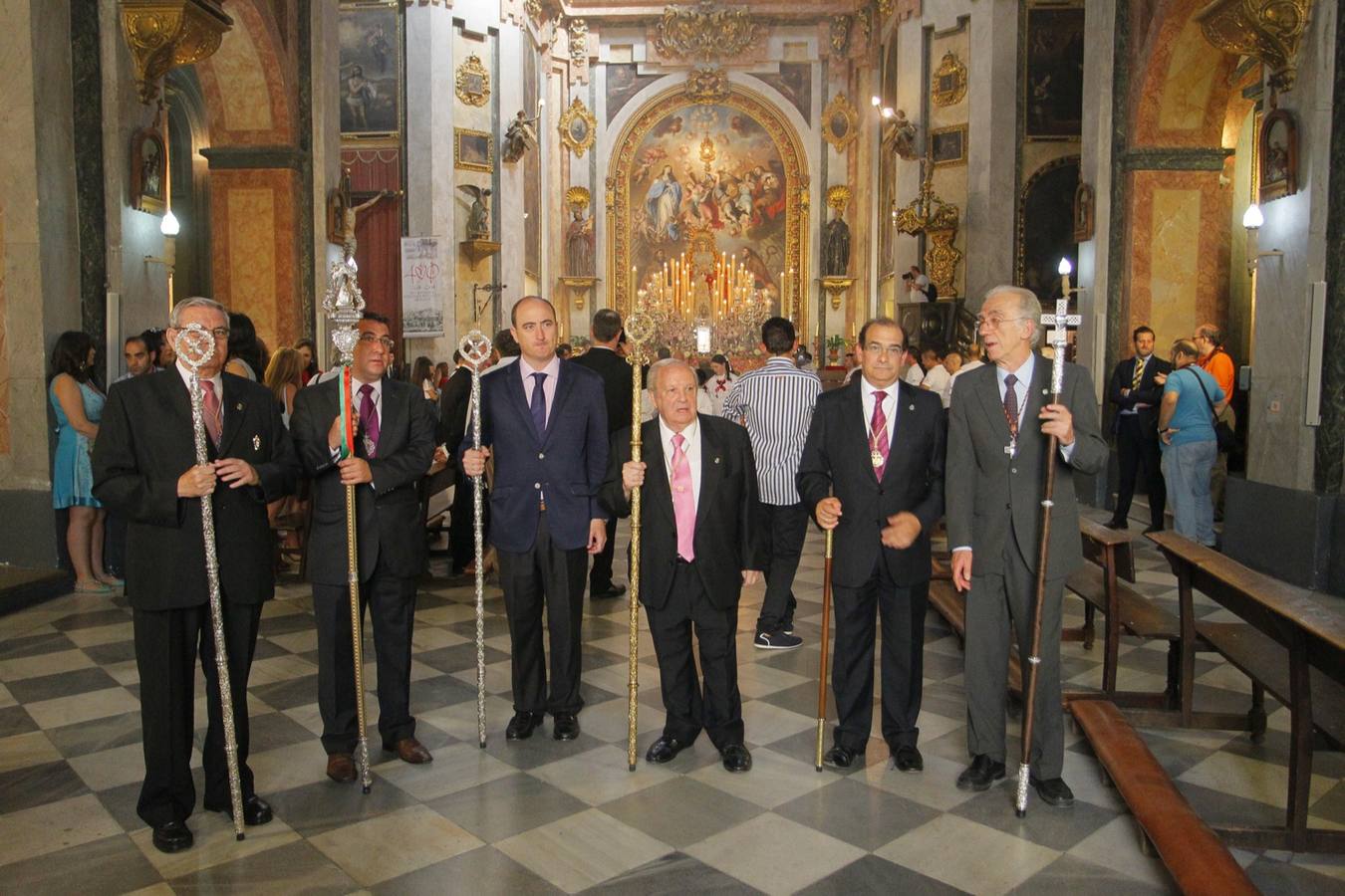 La Virgen del Rosario vuelve a &#039;su&#039; Carrera del Darro