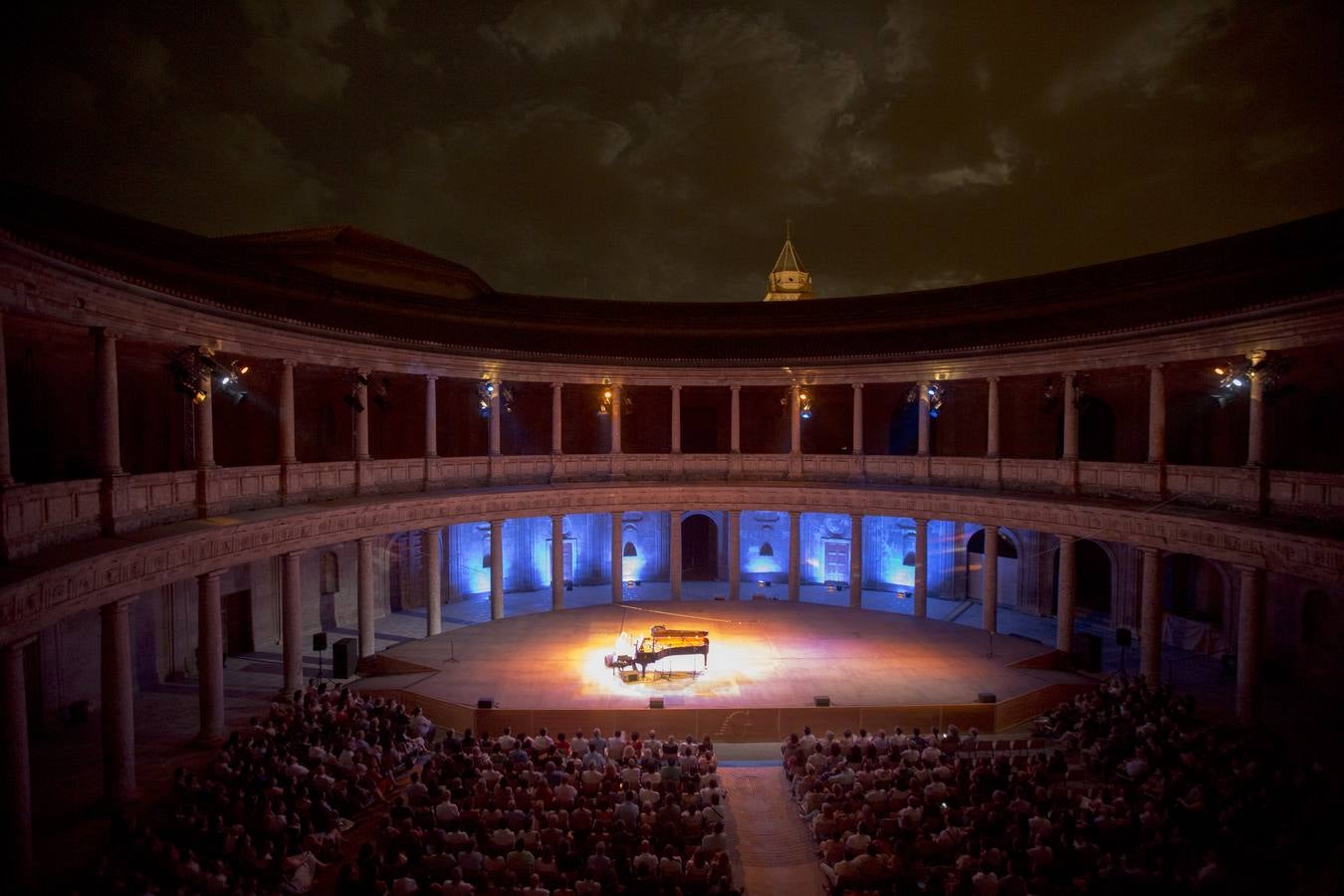 Julio se estrena en el Festival de Música y Danza de Granada