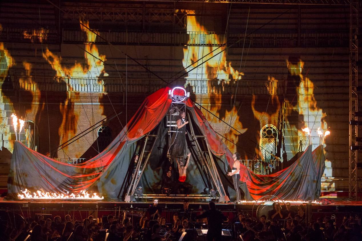 La Fura renueva el conjuro de Falla (II)