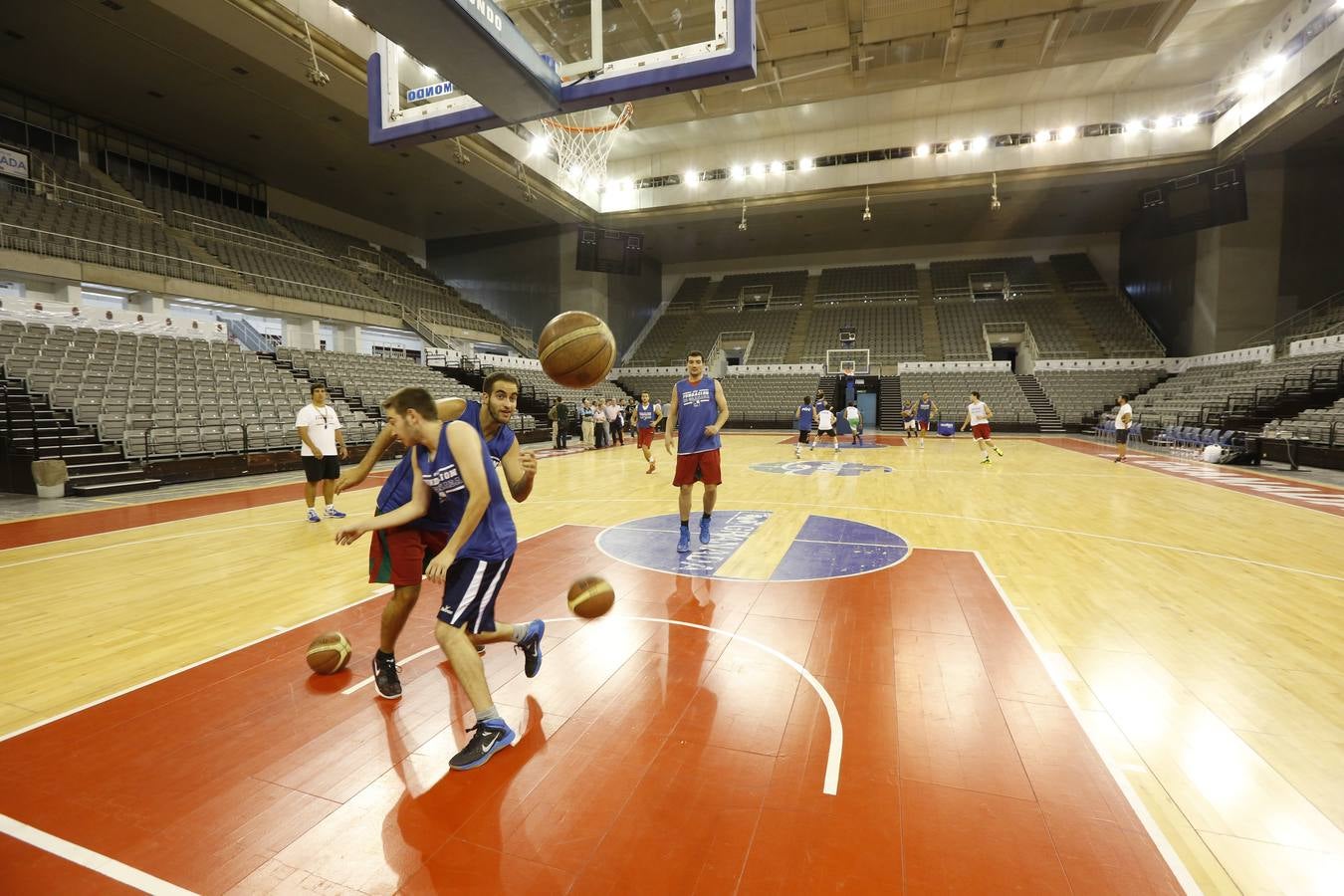 El balón ya bota en el Palacio