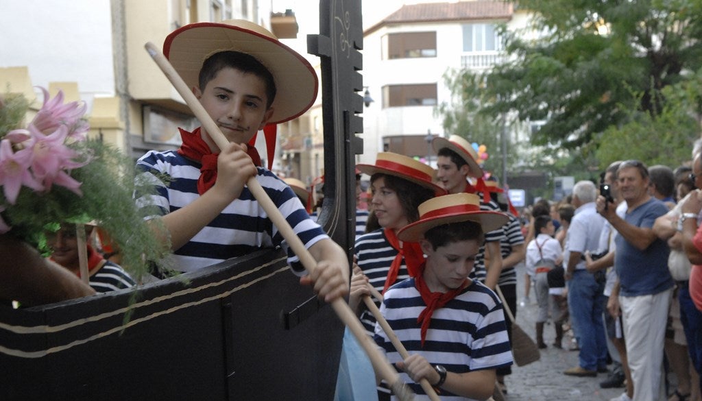 Dúrcal, el pueblo de los &#039;gigantes&#039; y &#039;cabezudos&#039;