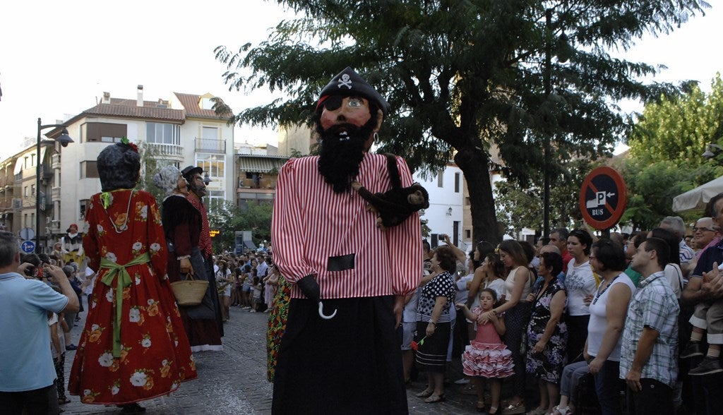 Dúrcal, el pueblo de los &#039;gigantes&#039; y &#039;cabezudos&#039;