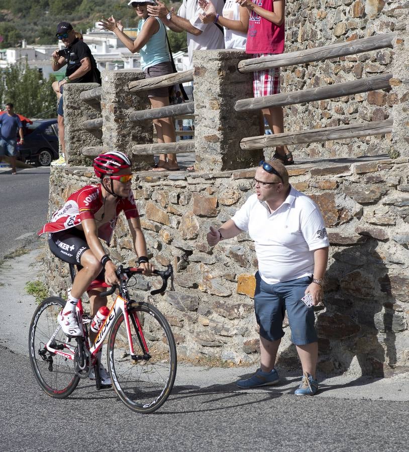 La Vuelta se recrea en la Alpujarra