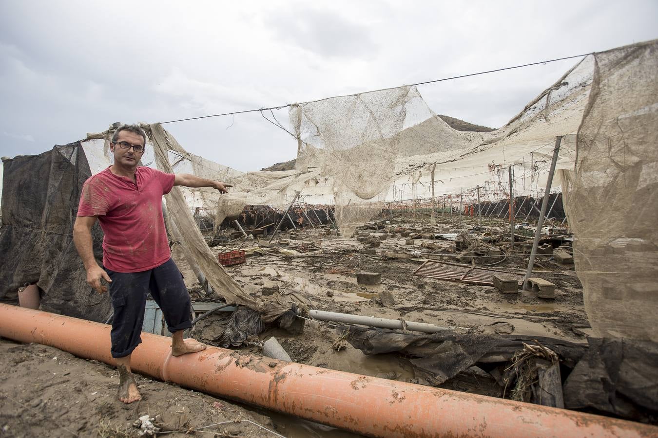 Los invernaderos de Albuñol quedan anegados por la lluvia