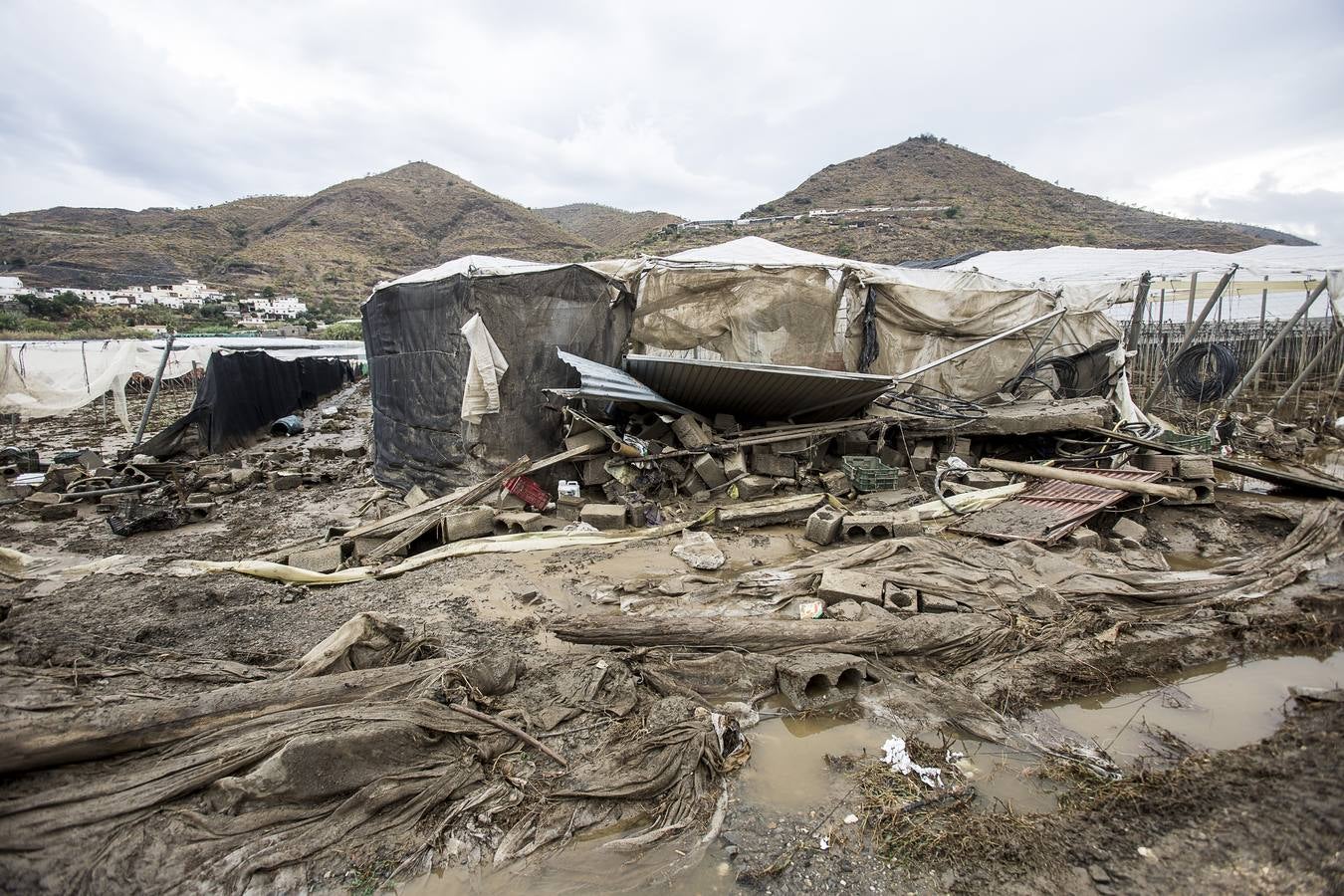 Los invernaderos de Albuñol quedan anegados por la lluvia