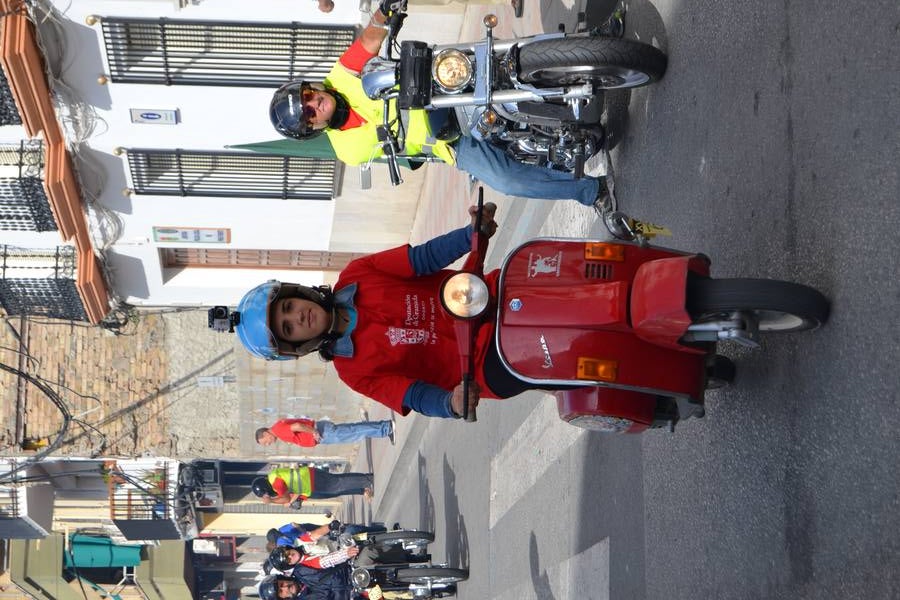 Salida de la XVIII Concentración de Motos Clásicas de Pinos Puente