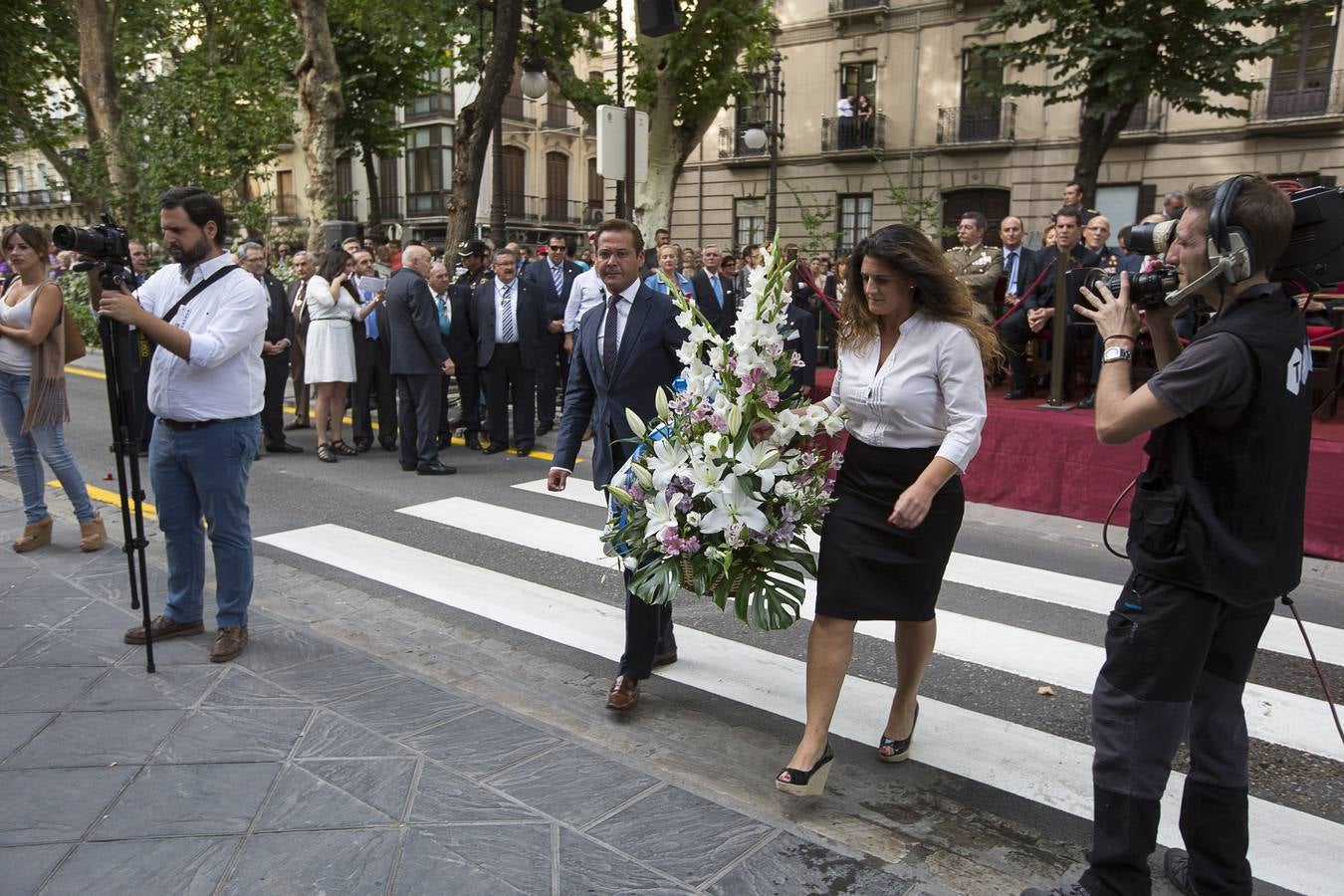 Ofrenda floral a la Virgen de las Angustias