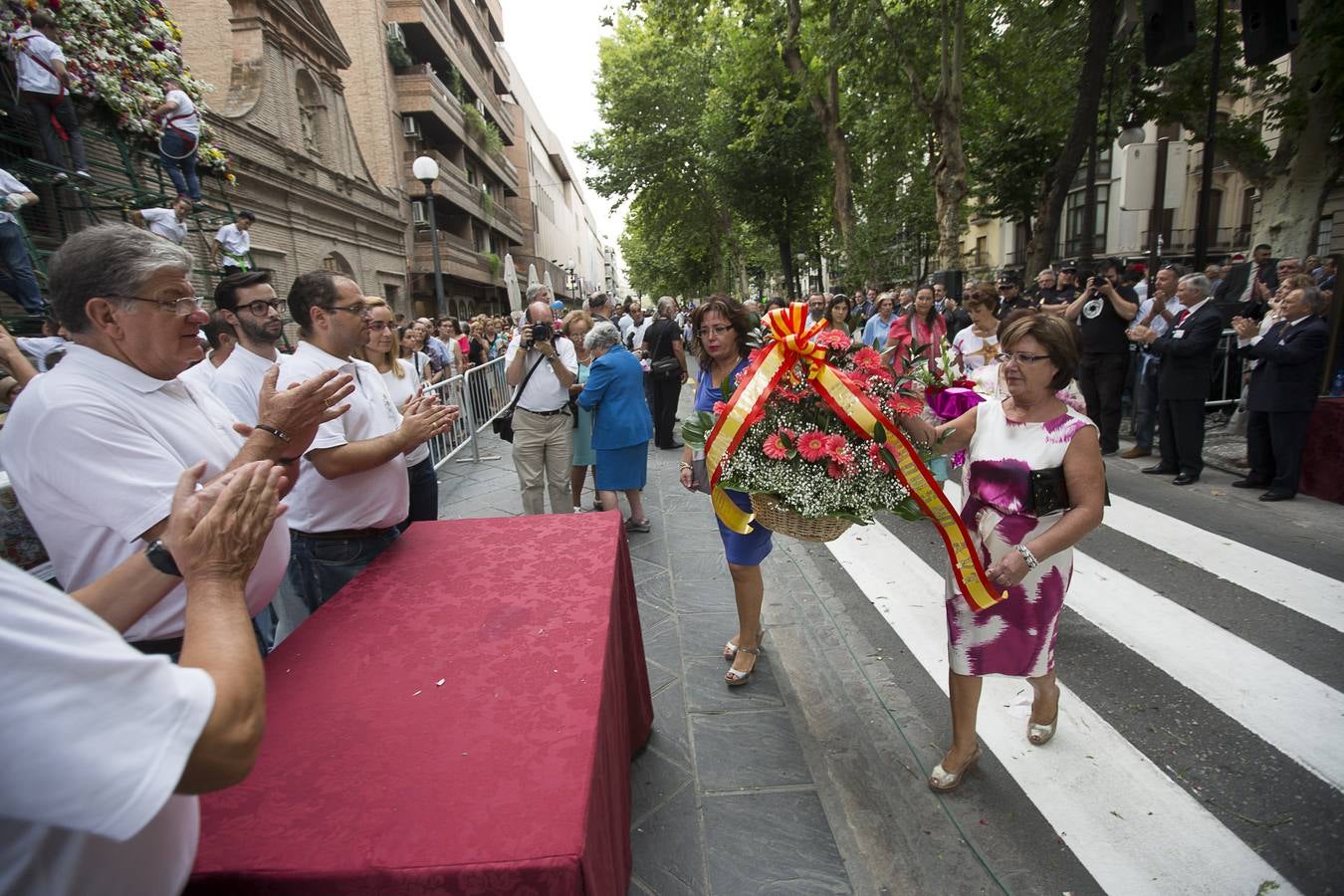 Ofrenda floral a la Virgen de las Angustias